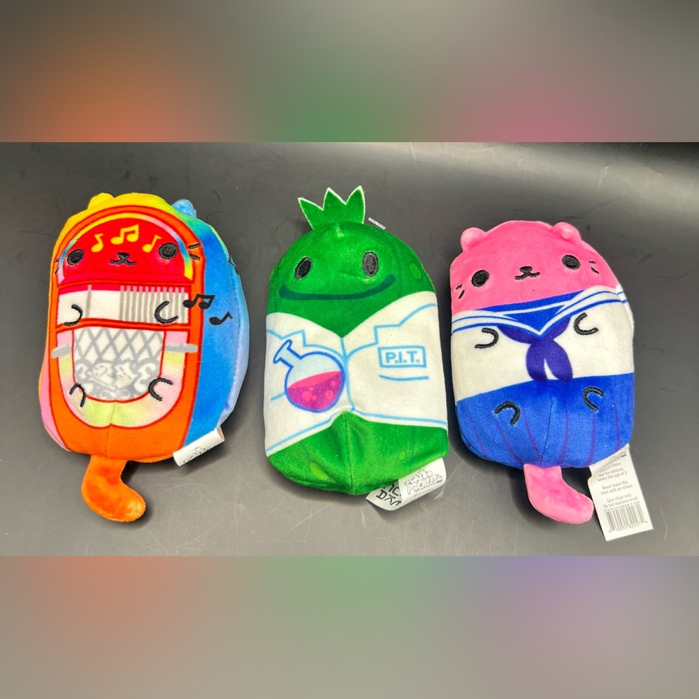 Cats vs. Pickles- Set of‎ three bean plush toys